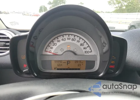 2011 Smart Fortwo Pure z USA, uszkodzony, nr VIN WMEEJ3BA0BK423700